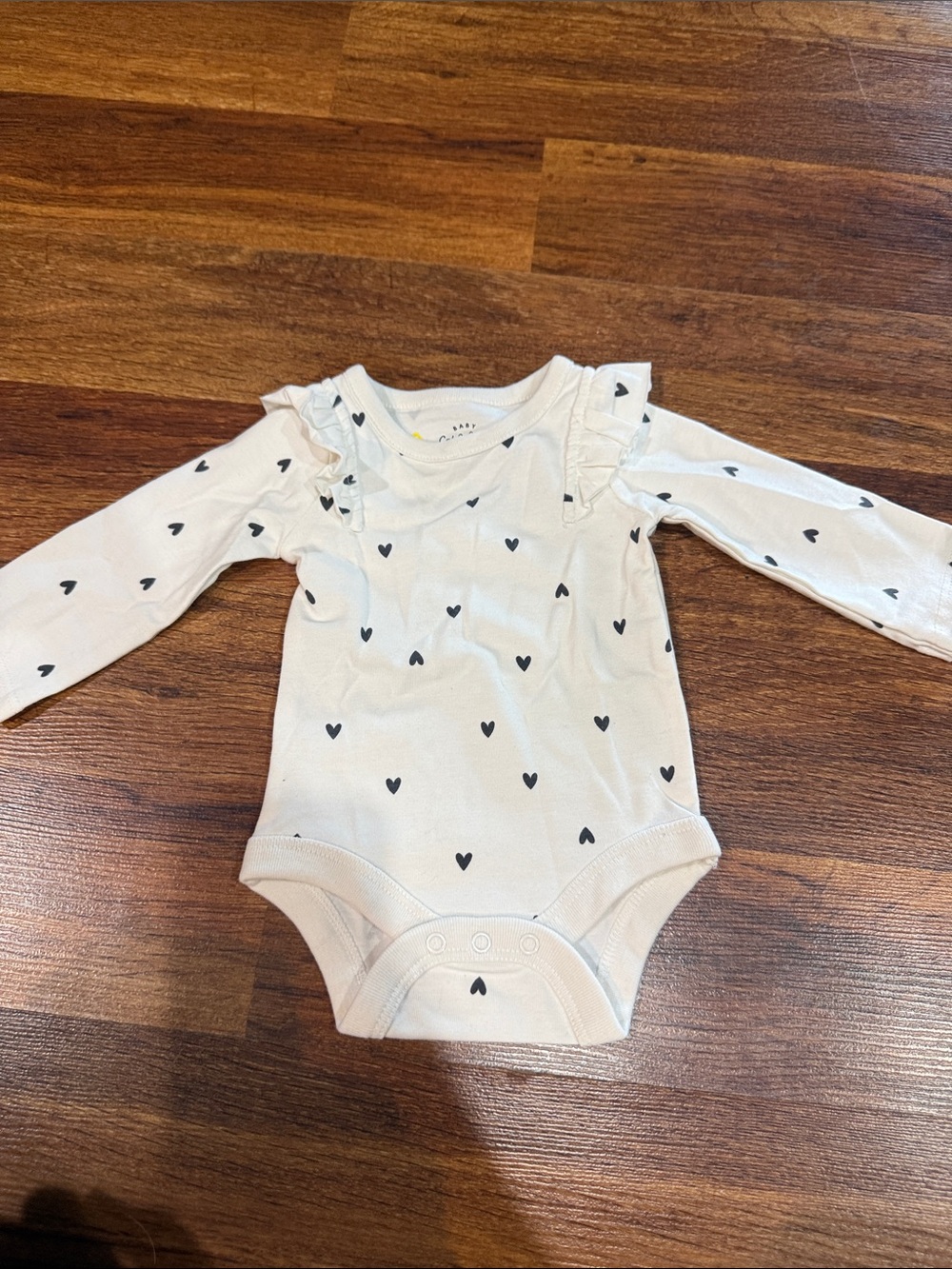 Newborn White Heart Long-Sleeve Baby One-Piece